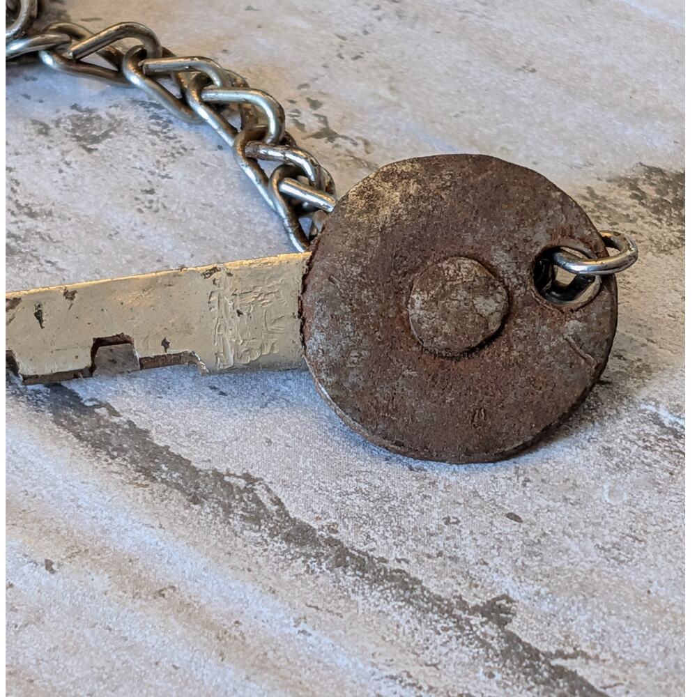 Antique Key with Chain - Picture 6 of 6